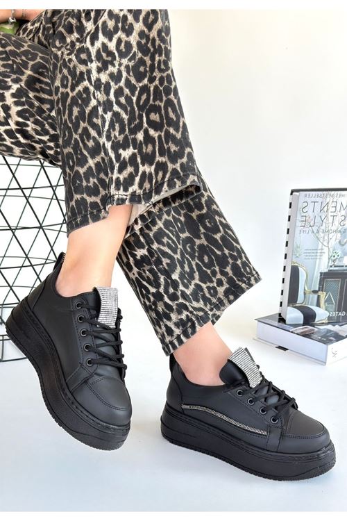 Leope Siyah Cilt Bağcıklı Spor Ayakkabı